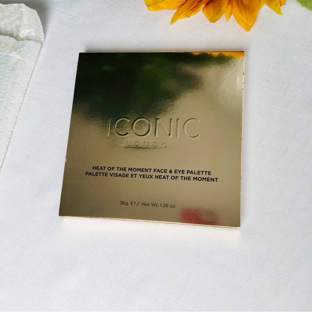 Iconic London Heat of the Moment Makeup Palette - Picture 4 of 8